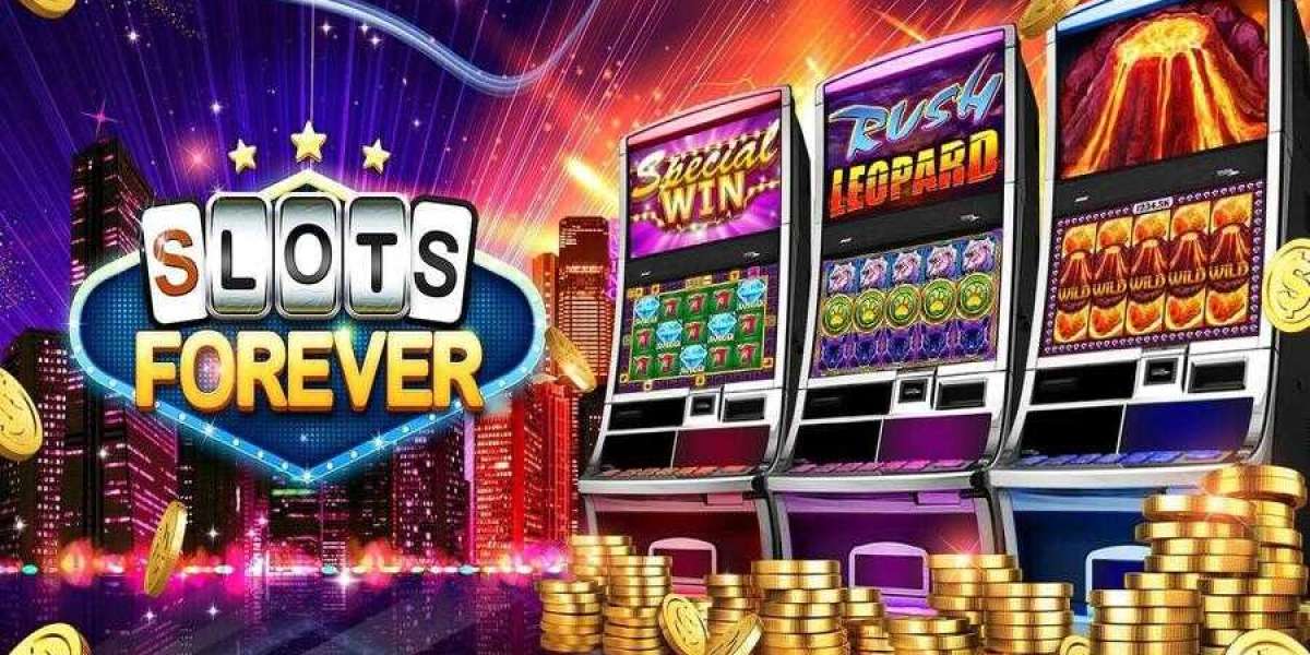 Rolling the Dice: The Jackpot Journey via the World of Casino Sites